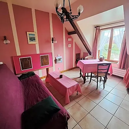 Location A Le Chateau 호텔 3*